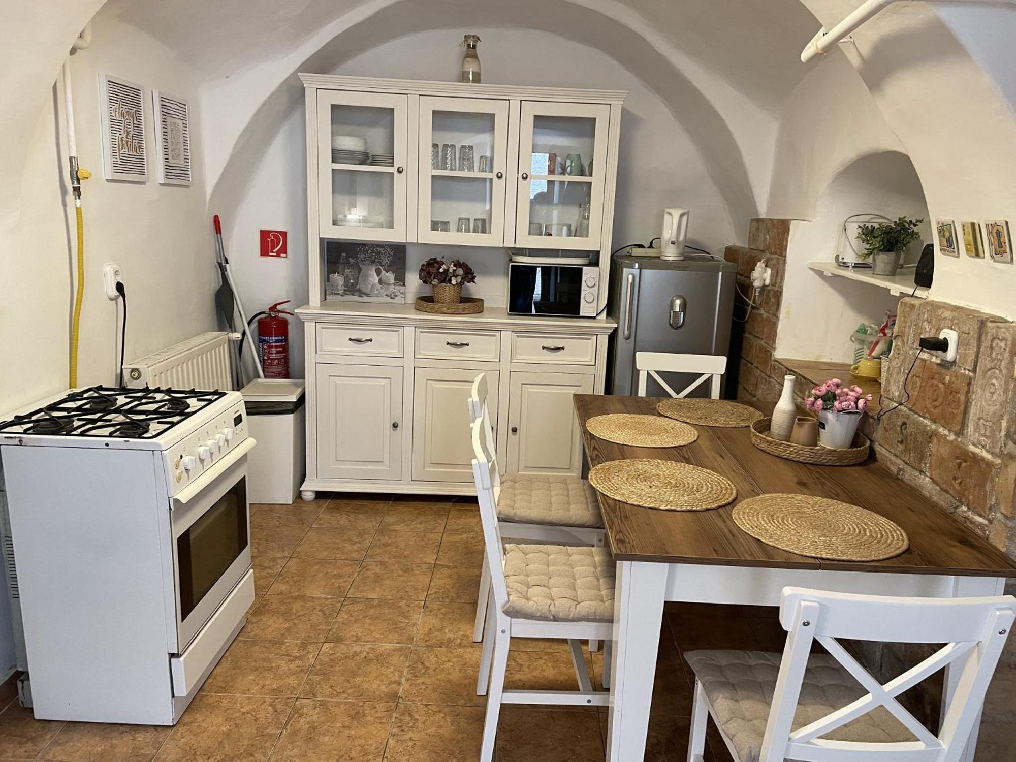Takacs Vendeghaz 2 Apartment Sopron Luaran gambar